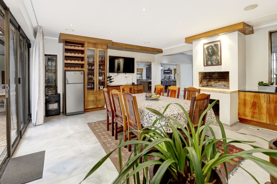 4 Bedroom Property for Sale in Everglen Western Cape